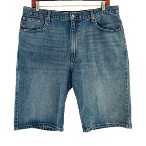 Levi's 569 Denim Jean Shorts Men’s Size 40‎
